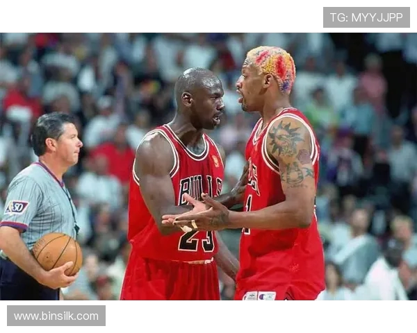 丹尼斯·罗德曼的篮板嗅觉让他在乔丹时代公牛中地位特殊